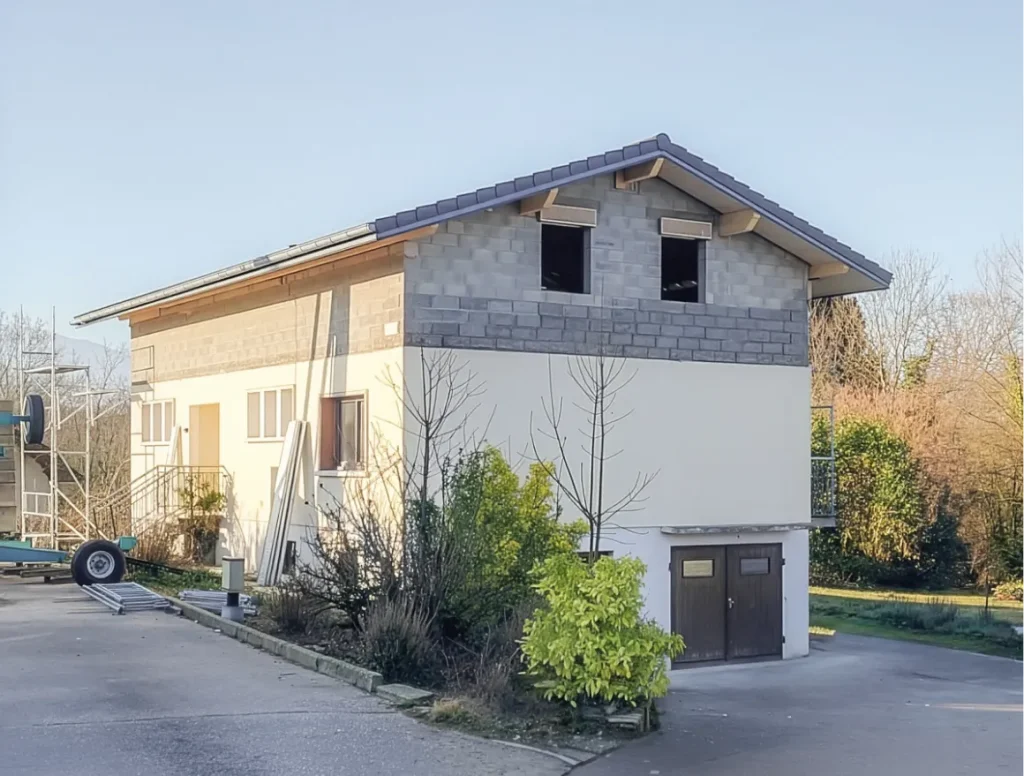 Améliorez votre cadre de vie avec DLG, spécialiste des extensions sur-mesure en Savoie.